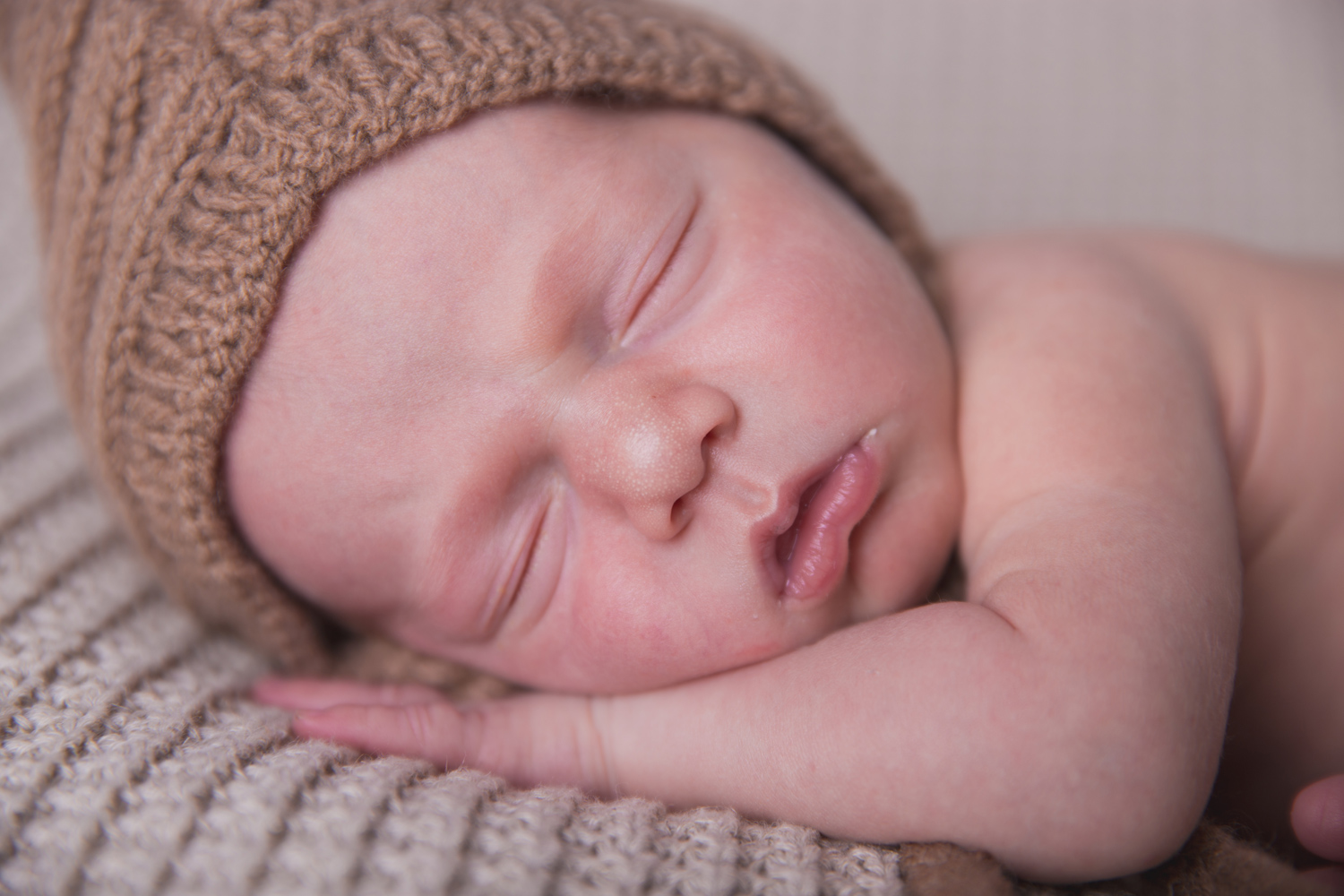 newborn session sweet memories