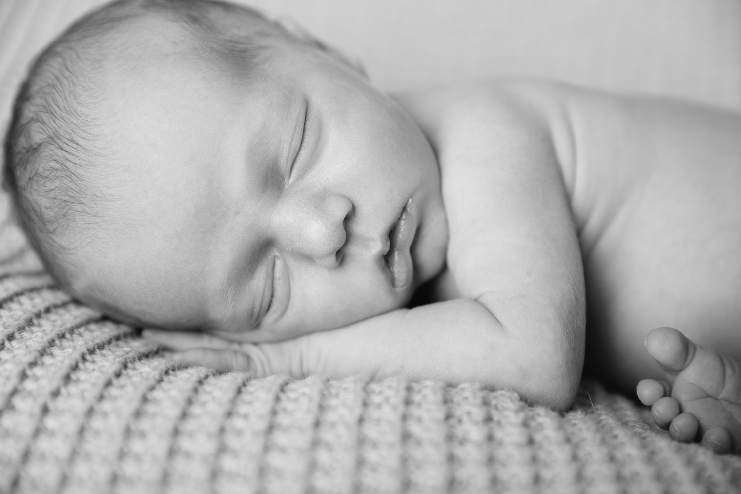 newborn session sweet memories