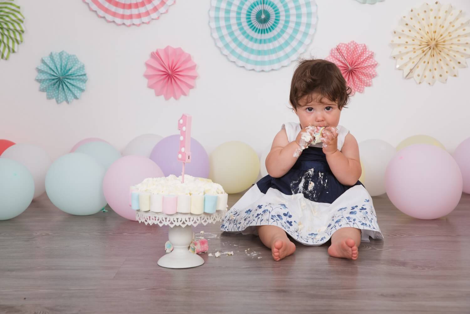 smashing cake 