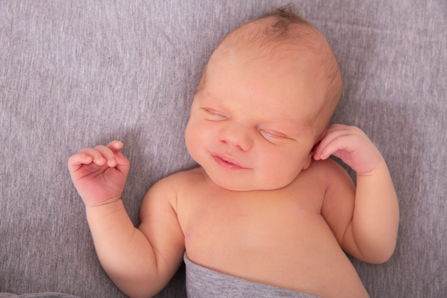 Servizio fotografico newborn Varese