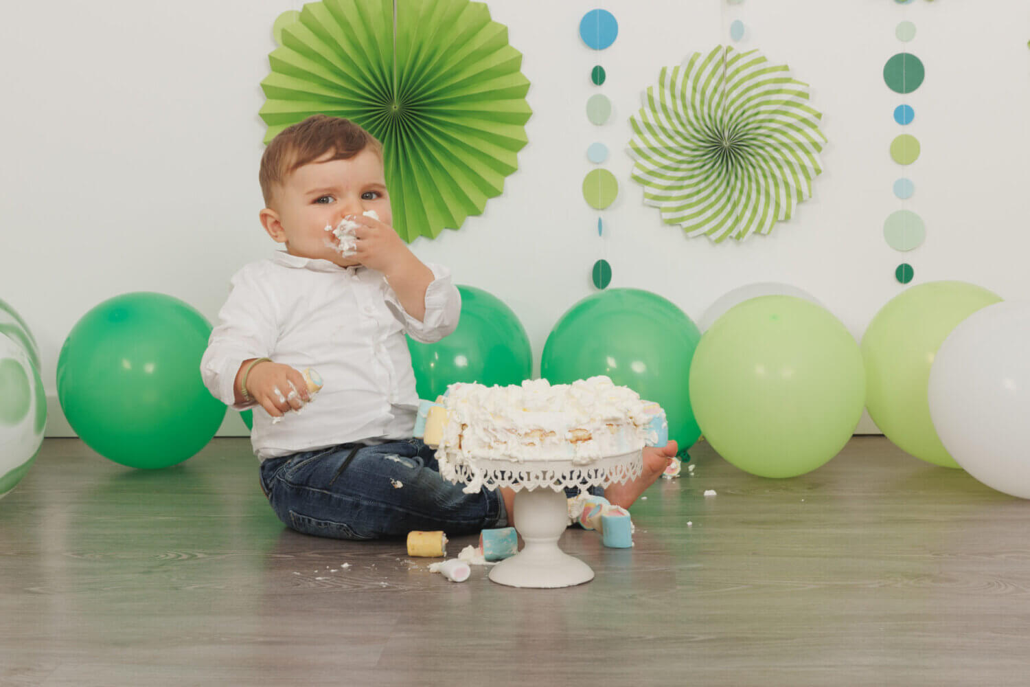 smashing cake 
