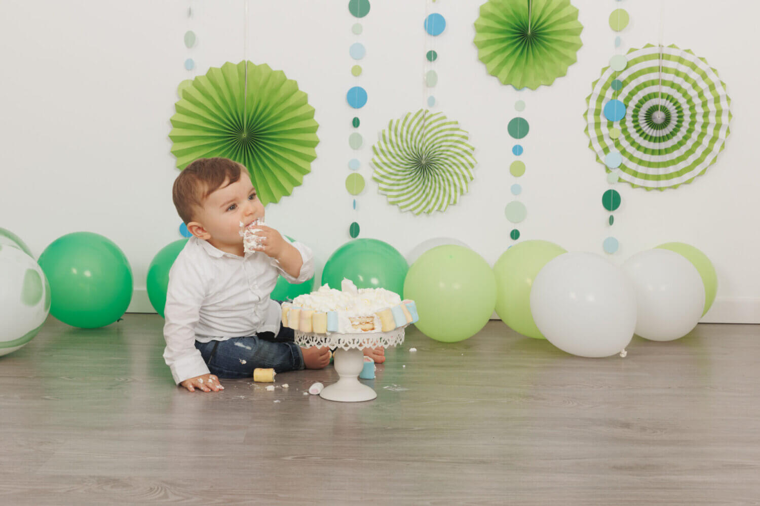 smashing cake 