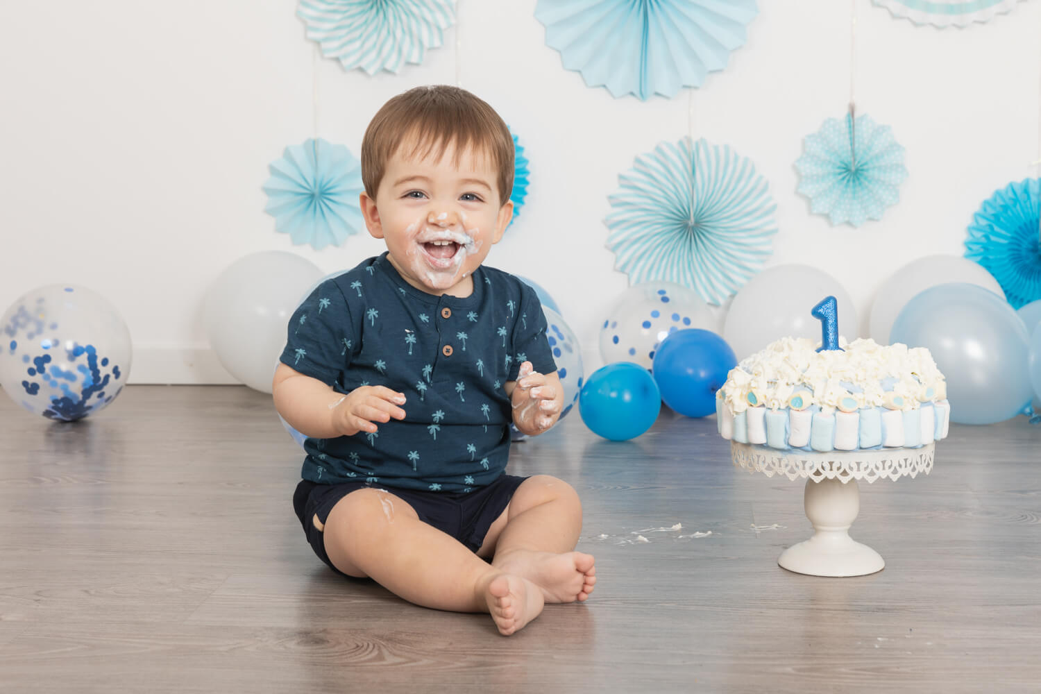 smashing cake