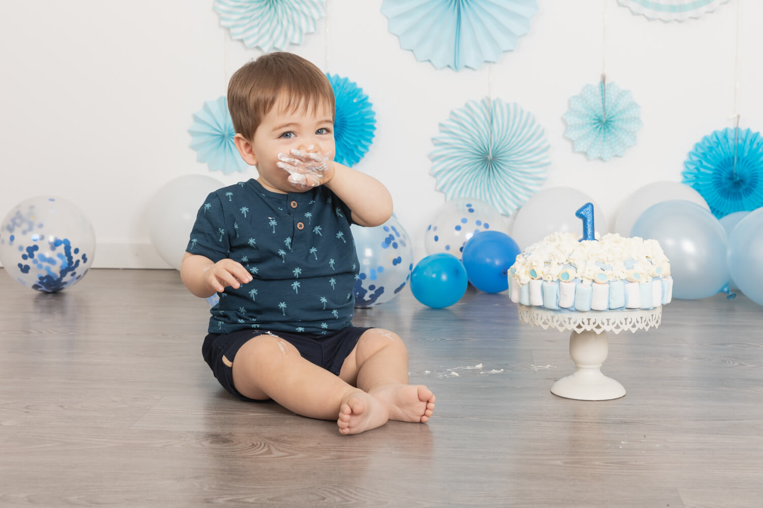 smashing cake